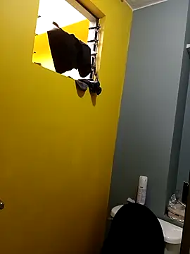 Snapshot of Ariana_Rodriguez chatting on 10-24-25, 12:12 Ariana Rodriguez online show from 10-24-25, 12:12