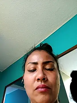 Snapshot of Ariana_Rodriguez chatting on 11-16-25, 04:34 Ariana Rodriguez online show from 11-16-25, 04:34