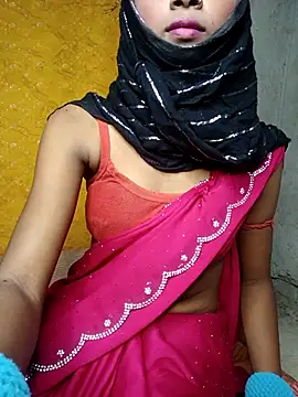 Cutesoma01 online show from 10-18-25, 04:08