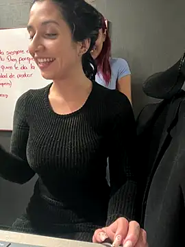 Isabella Varella online show from 11-11-25, 12:38