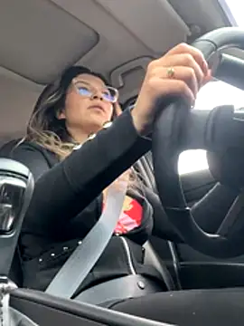 Isabella Varella online show from 11-26-25, 02:18