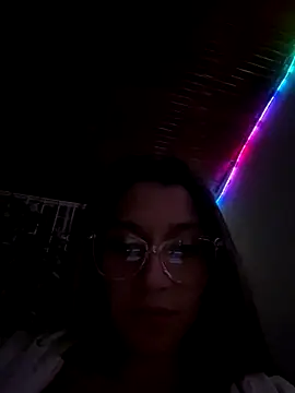 Isabella Varella online show from 11-29-25, 01:08