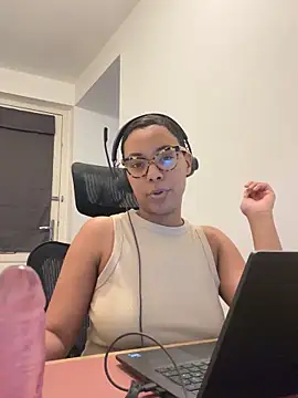 Melia Rayne online show from 12-05-25, 11:19