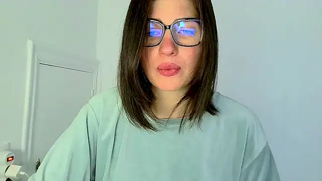 neferutt online show from 11-07-25, 10:04