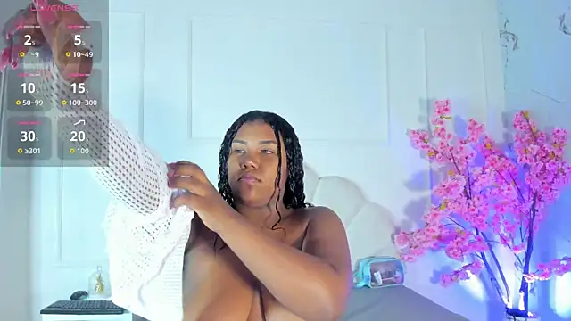 Snapshot of Candaceoweens chatting on 10-11-25, 03:39 Candaceoweens online show from 10-11-25, 03:39