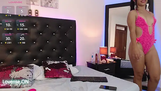 petitteslut  online show from 03-20-25, 10:29