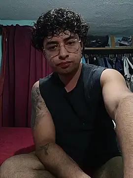 DocPepino online show from 10-30-25, 04:58