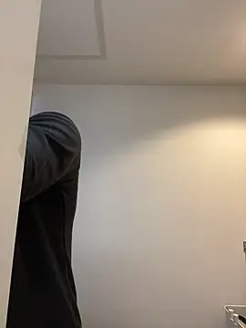 Snapshot of waka3232 chatting on 04-06-26, 01:58 waka3232 online show from 04-06-26, 01:58