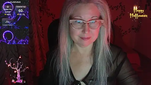 Wane Witch online show from 10-31-25, 08:43