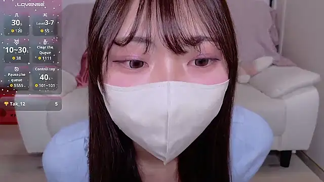 Snapshot of Ran-o0_0o chatting on 03-20-26, 05:23 Ran-o0 0o online show from 03-20-26, 05:23