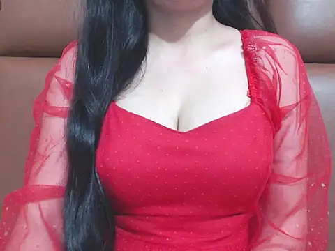 RealNaina online show from 10-15-25, 05:46