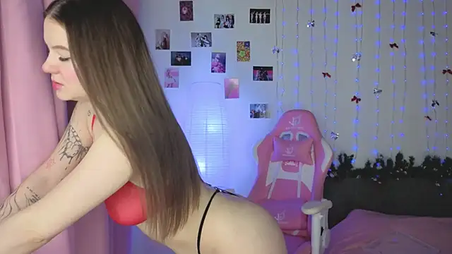 Bella Garcia online show from 12-19-25, 03:46