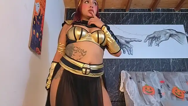 nicelle carson  online show from 10-31-25, 12:39