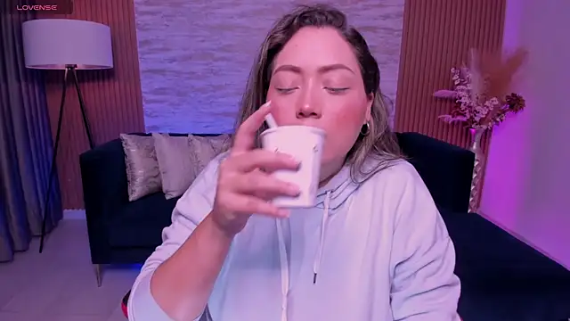 heidy johns online show from 11-04-25, 03:27