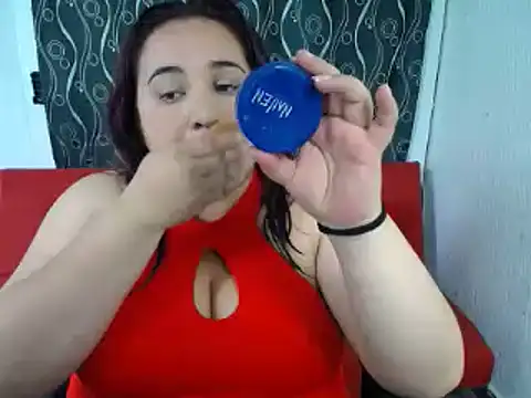 Snapshot of kloe-milf chatting on 03-18-25, 02:26 kloe-milf online show from 03-18-25, 02:26