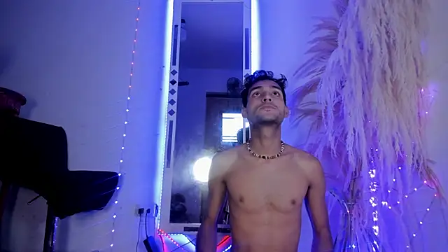 arthemisa hot online show from 11-17-25, 01:28