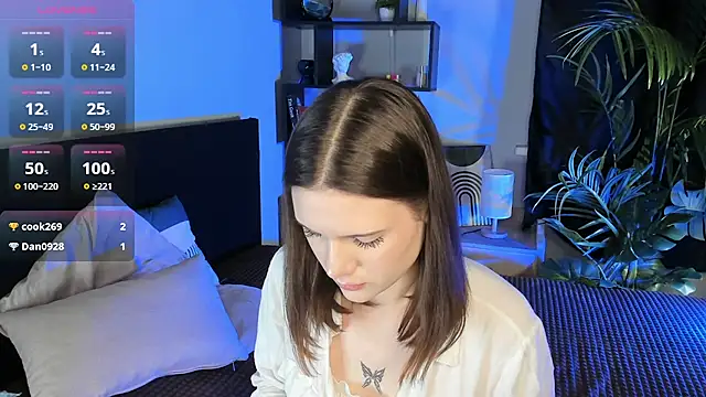 LisaBaillea online show from 03-10-25, 09:07