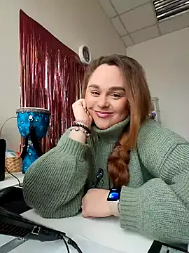 Juicy PeachLux online show from 11-30-25, 08:51