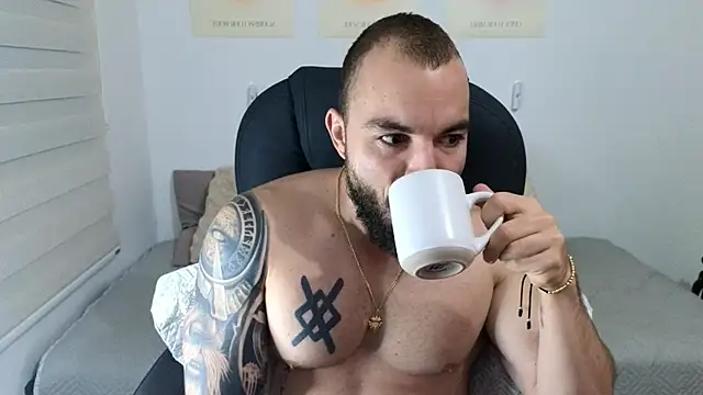 Isaac Carter online show from 10-10-25, 10:58