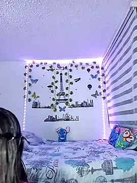 Snapshot of AlessiaFischer17 chatting on 03-18-25, 05:53 AlessiaFischer17 online show from 03-18-25, 05:53