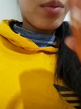 Snapshot of saraaxx1 chatting on 11-20-25, 09:20 saraaxx1 online show from 11-20-25, 09:20