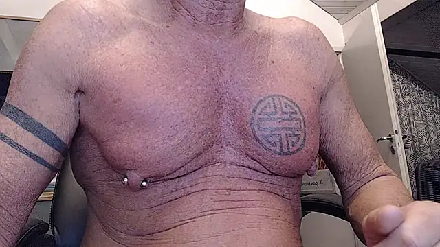 munichrubber online show from 10-14-25, 03:51