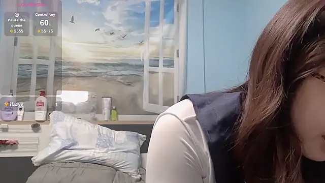 Snapshot of X-xiao-888 chatting on 10-28-25, 03:58 X-xiao-888 online show from 10-28-25, 03:58