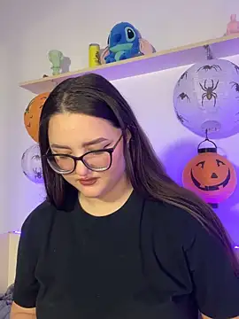 MiraLuccian online show from 10-18-25, 07:03