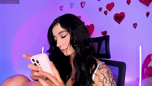 Snapshot of Hi_Soyfer chatting on 02-14-26, 09:22 Hi Soyfer online show from 02-14-26, 09:22