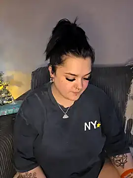 Saucy-Serenity online show from 11-27-25, 08:33