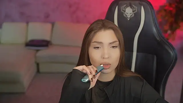 Billie054 online show from 11-15-25, 06:55