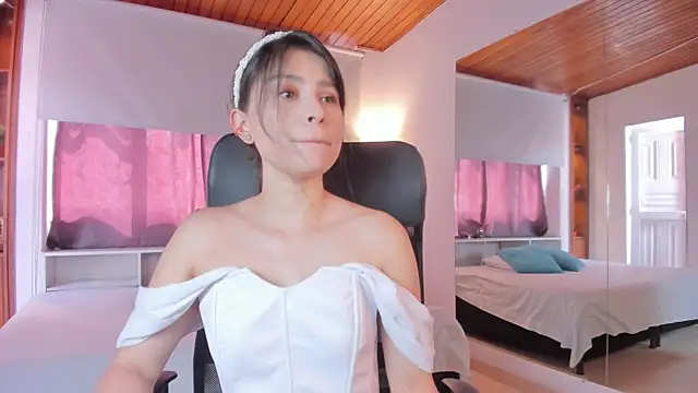 Catalina Santhana online show from 03-21-25, 03:24