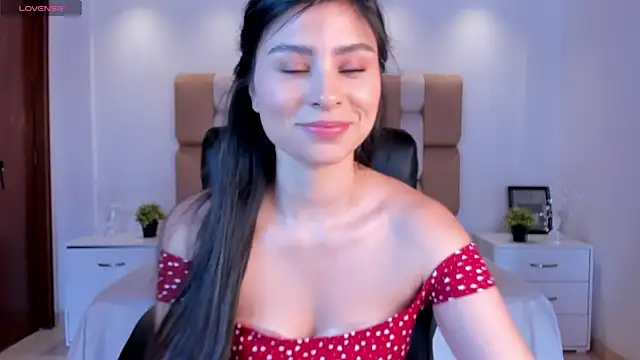 Catalina Santhana online show from 09-17-25, 06:31