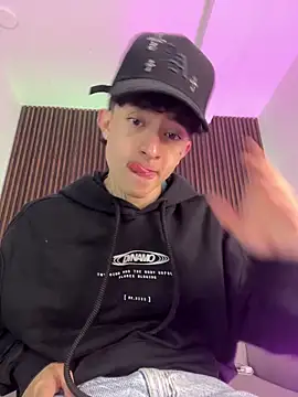 troy rouge online show from 10-10-25, 07:24