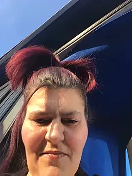 Curvy-Essex-Milf online show from 03-09-25, 04:22