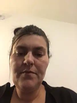 Curvy-Essex-Milf online show from 03-19-25, 11:57