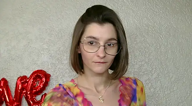 luna Gharming online show from 03-07-25, 12:12