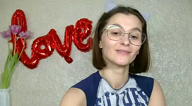 luna Gharming online show from 03-13-25, 12:35