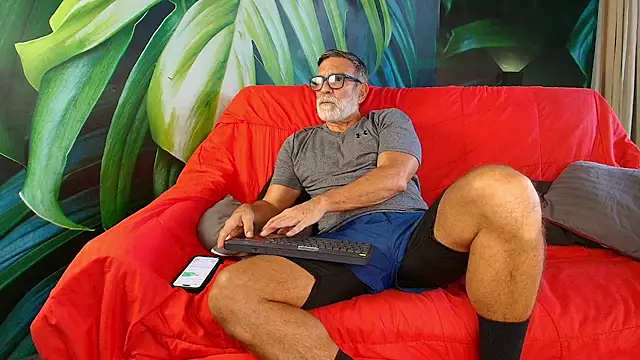 LukeCrews online show from 09-25-25, 07:17