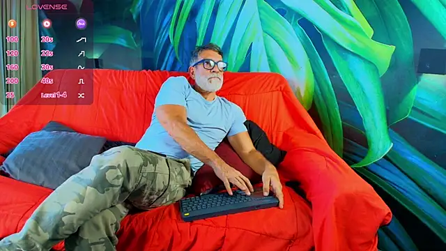 LukeCrews online show from 09-29-25, 07:19