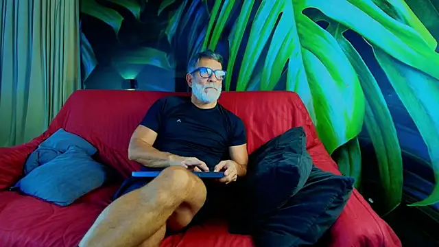 LukeCrews online show from 09-30-25, 07:19