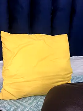 Snapshot of BondiBitch chatting on 11-09-25, 10:13 BondiBitch online show from 11-09-25, 10:13