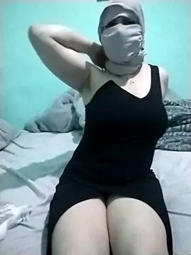 Snapshot of queen_belisima1 chatting on 03-21-25, 03:44 queen belisima1 online show from 03-21-25, 03:44