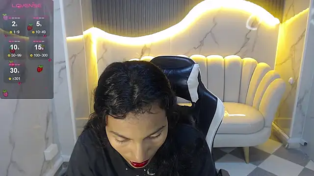 Snapshot of _wendy_b chatting on 09-23-25, 08:12 wendy b online show from 09-23-25, 08:12