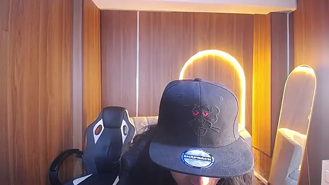 Snapshot of _wendy_b chatting on 10-26-25, 08:26 wendy b online show from 10-26-25, 08:26