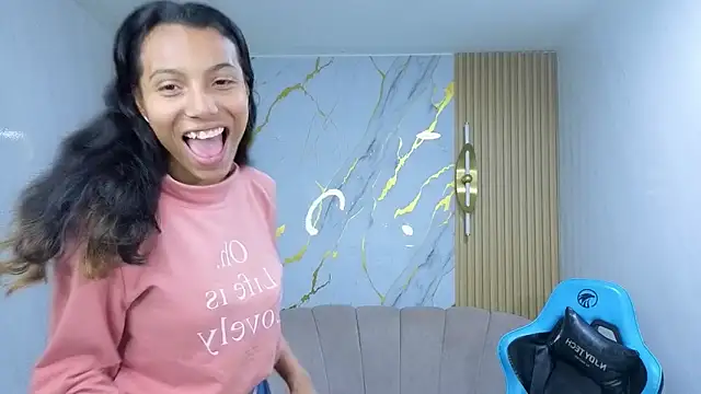 Snapshot of _wendy_b chatting on 11-13-25, 02:54 wendy b online show from 11-13-25, 02:54