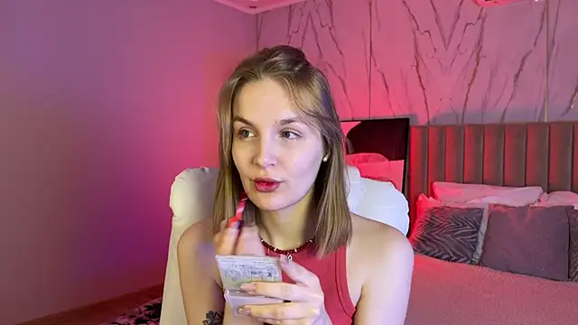  Vikky Moon  online show from 10-04-25, 12:41