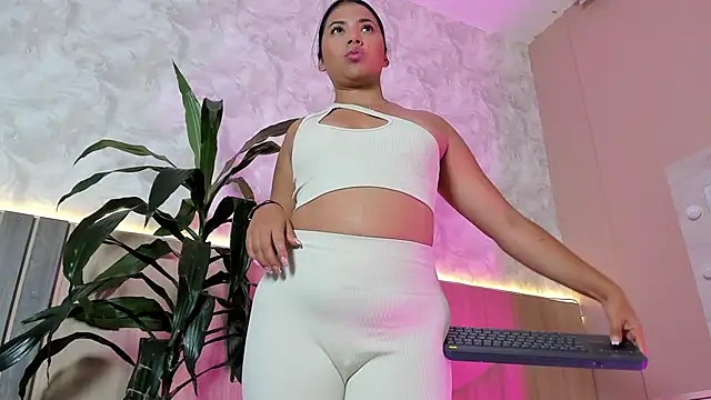  SamantaGomez online show from 03-18-26, 07:39