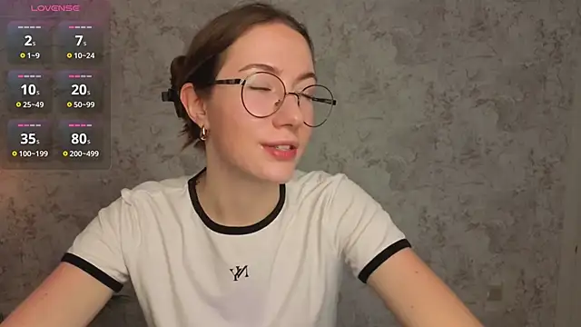 Kira mindnes online show from 10-17-25, 06:38