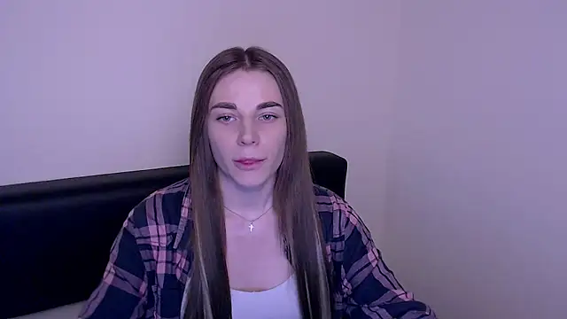 Snapshot of MiaDari_ chatting on 03-19-25, 02:35 MiaDari online show from 03-19-25, 02:35